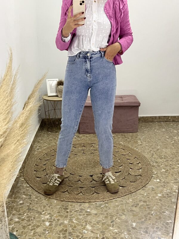 MOM FIT VAQUERO CLARO