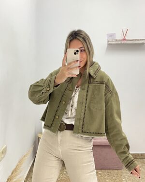 CHAQUETA DETALLES BEIGE/VERDE