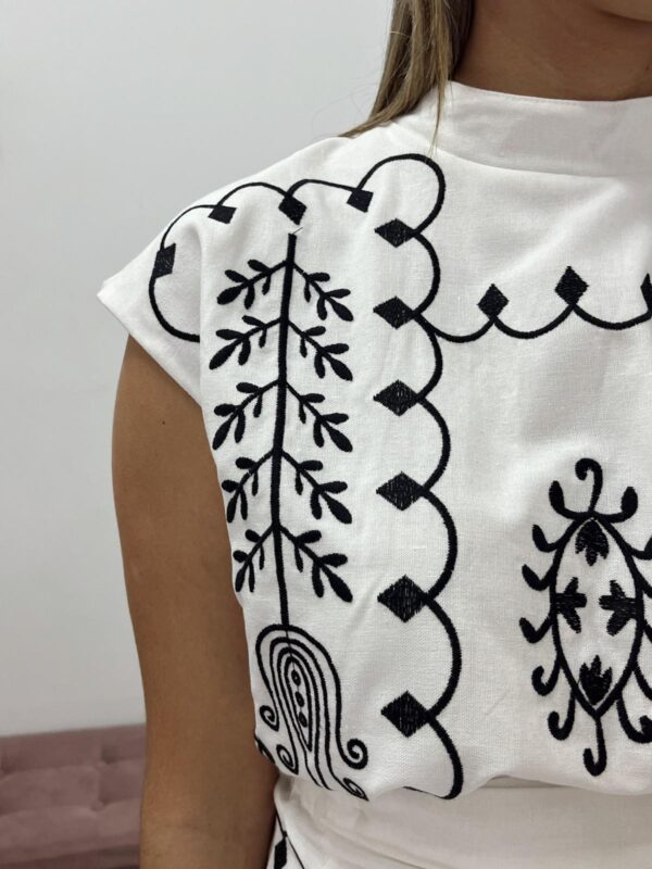 CONJUNTO LILY BORDADO - Imagen 3