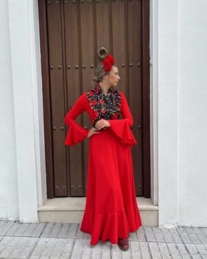 TRAJE BÁSICO ROJO