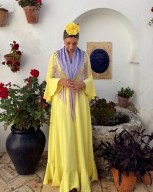 TRAJE BÁSICO AMARILLO