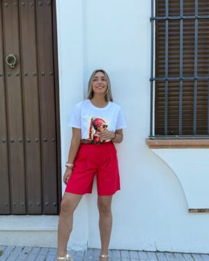 CAMISETA MUÑECA ROJA