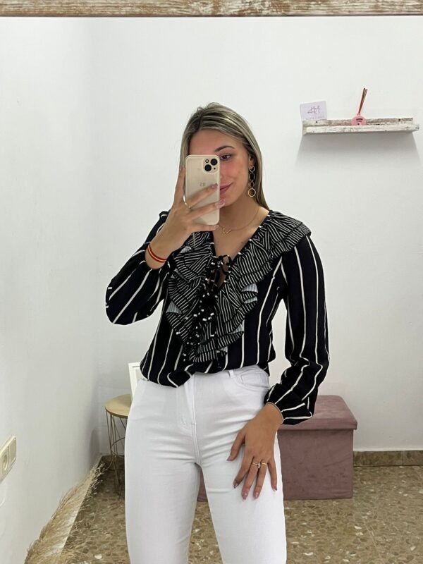 BLUSA RAYAS NEGRA