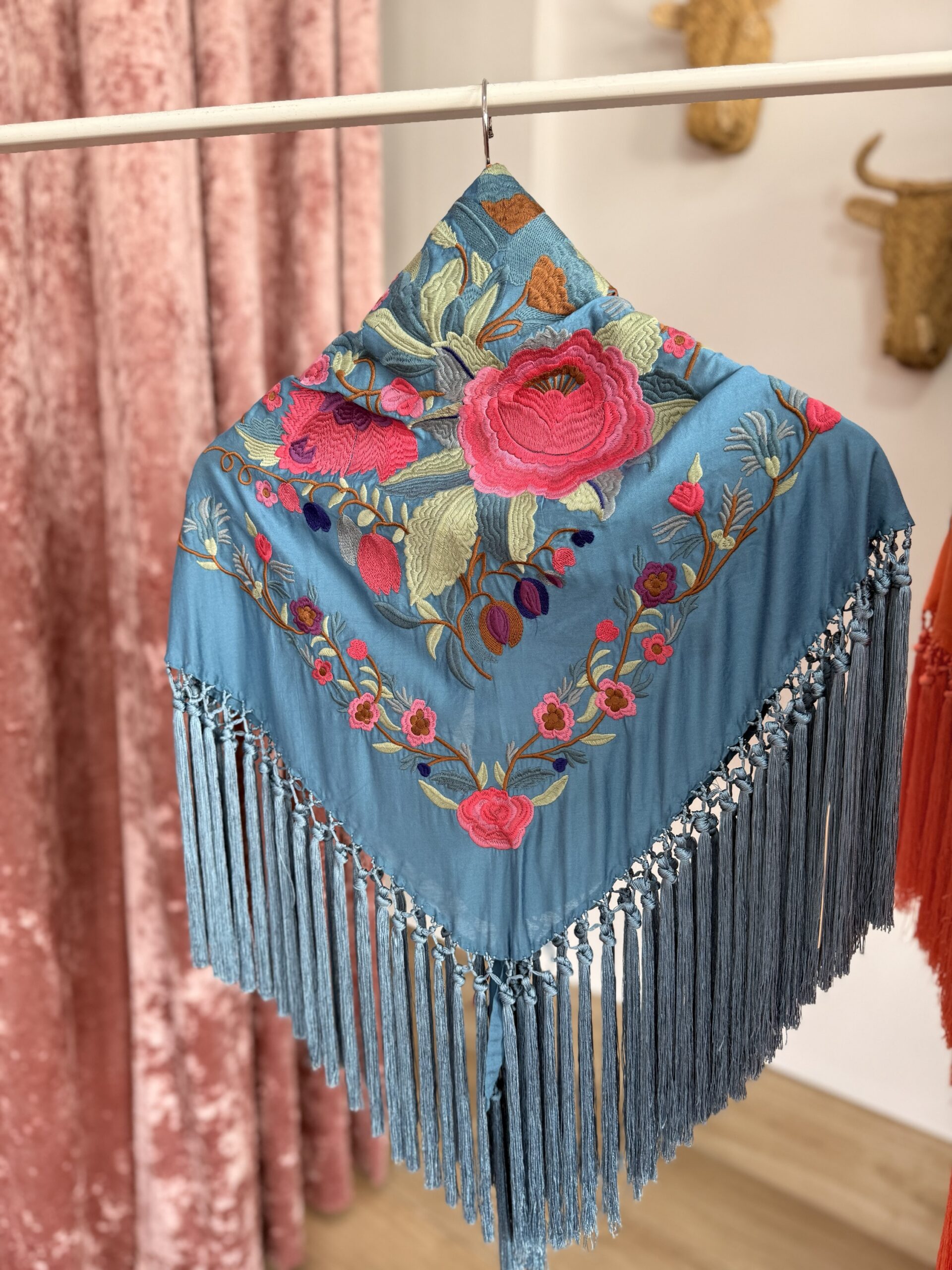 MANTÓN CAYETANA DUCADO