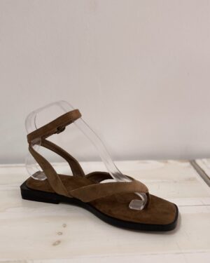 SANDALIA CHANCLA AL TOBILLO